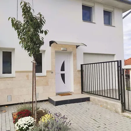 3-room In A Newly Built House * Budapest
